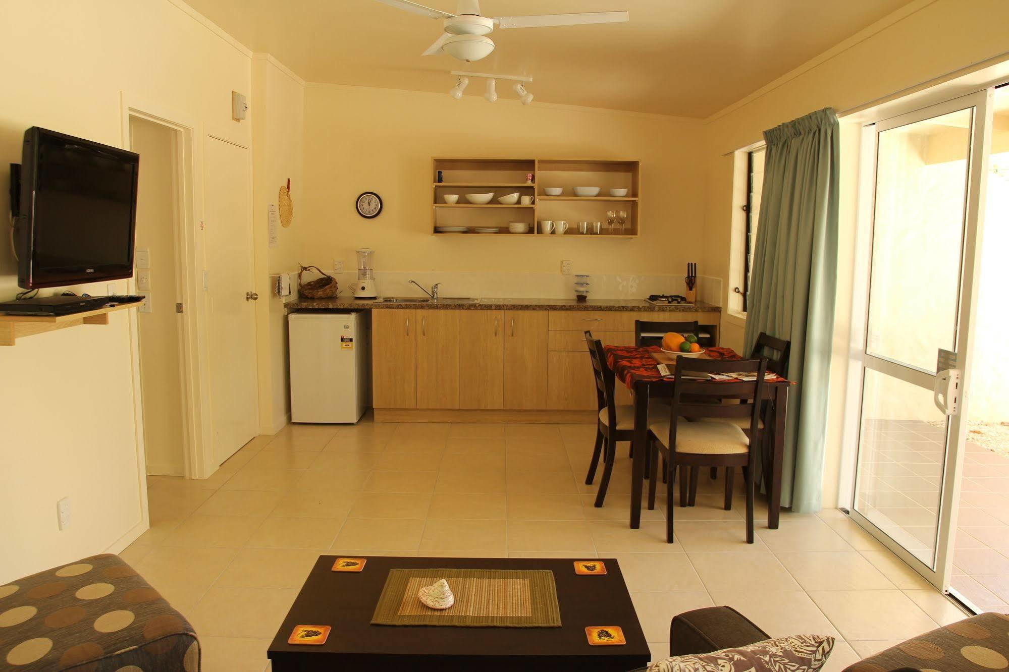 Coral Sands Apartments Раратонга Экстерьер фото