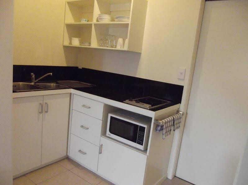 Coral Sands Apartments Раратонга Экстерьер фото